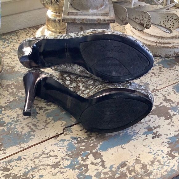 Marc Fisher sparkly cheetah platform heels - Picture 8 of 12